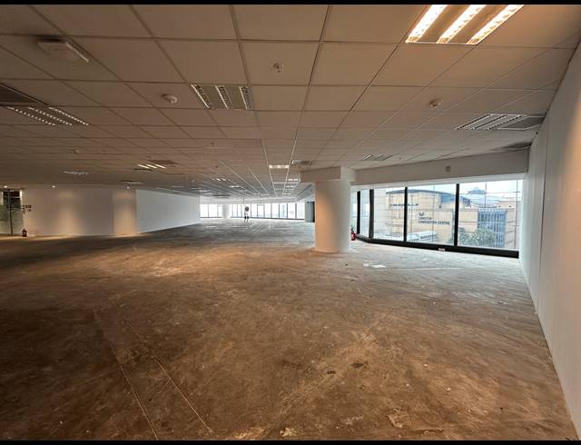 2,523M² OFFICE TO LET IN SANDTON CENTRAL